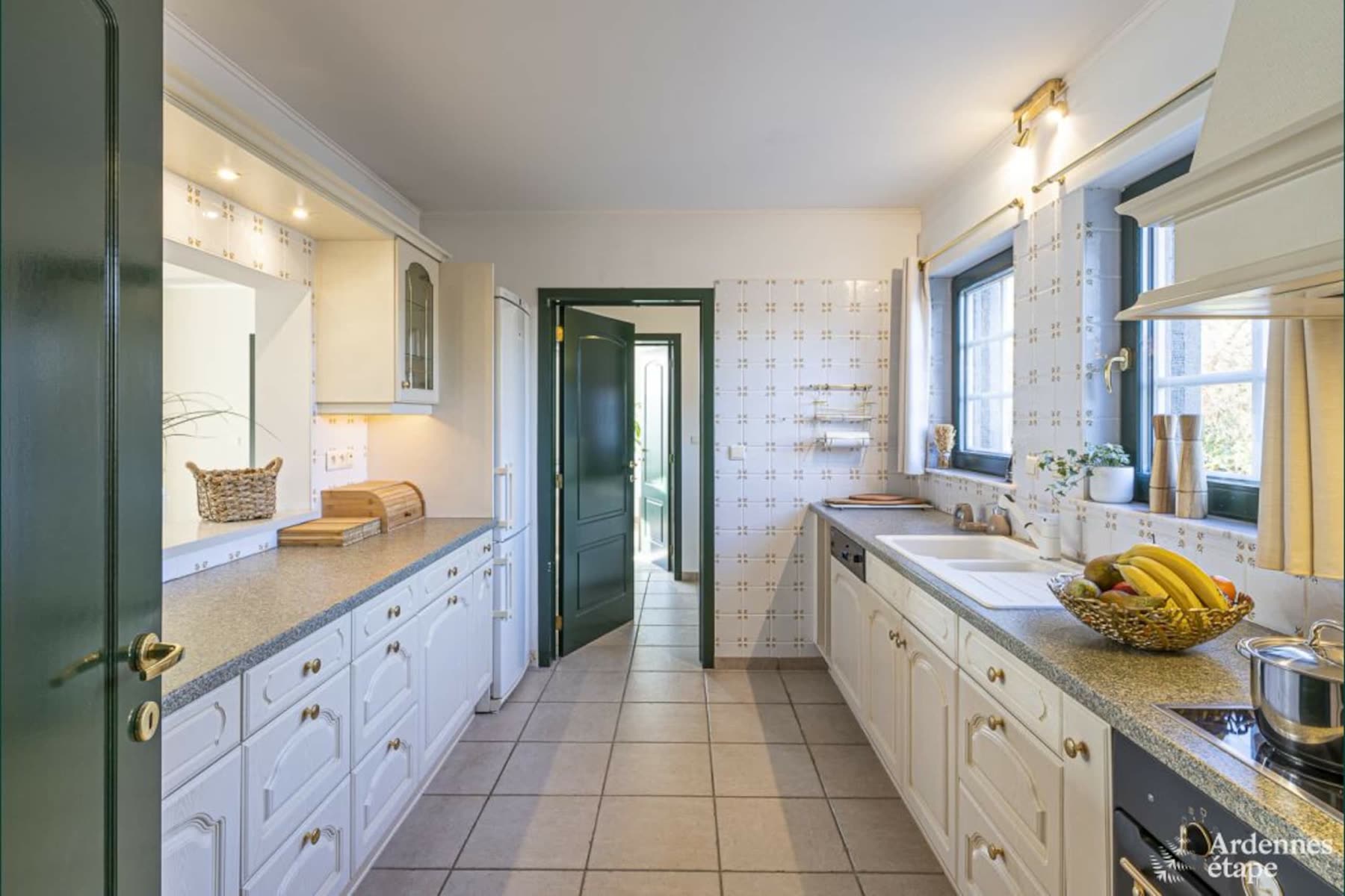 La cuisine équipée de La Porte de l'Ardenne